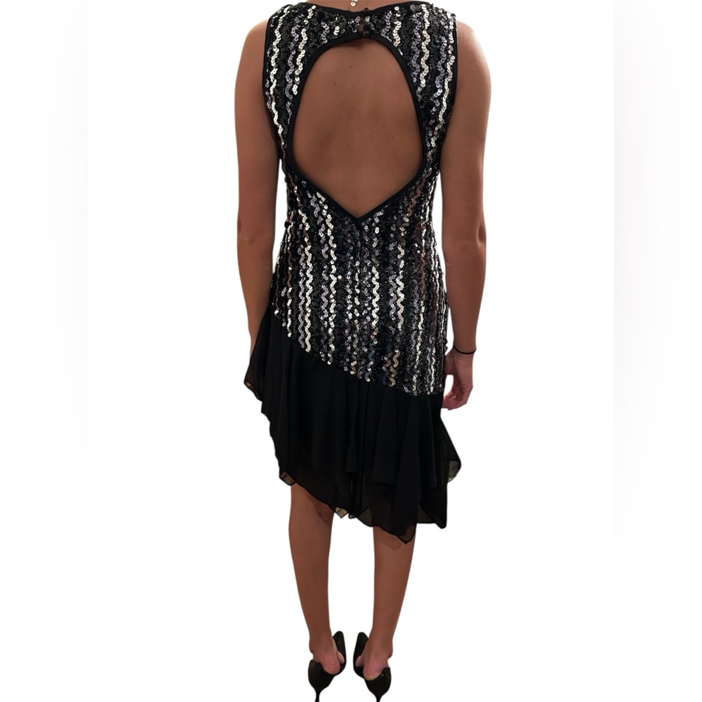 Flapper Style Vintage 90s Y2K Dress Black & Silver Sequin 
Small Backless